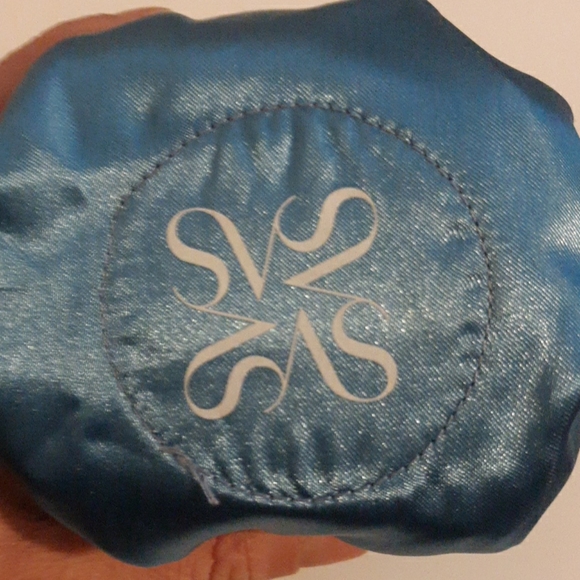 Vera Wang diamond engagement ring. Very rare! - Picture 5 of 7